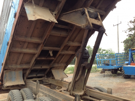 ขาย 10 ล้อหัวยาว 2 เพลาดั้มพร้อมใช้ สโลว์กลาง เครื่อง 6BB1 145 แรงม้า พวงมาลัยพาวเวอร์ ช่วงล่างแต่งเพลาโบกี้ใหญ่ ยางเต็มทุกเส้น ทะเบียนเต็มพร้อมโอน