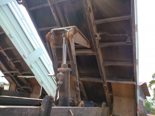 ปรับราคาลงไหม่!!หกล้อดัมพ์แพ็คคู่  ISUZU กับ HINO  ขายแยกก็ได้ครับ รถพร้อมใช้งานทั่งคู่ กะบะดัมพ์พึ่งทำมาไหม่ทั้งคู่