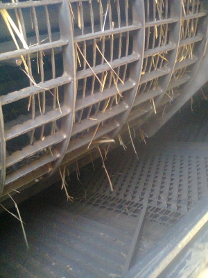 ขายรถเกี่ยวข้าวคูโบต้า60ลดเหลือ 300000บาท