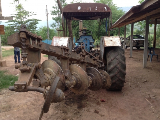 ขายรถไถฟอร์ด 6600 T5 ของแท้ เอกสารเล่มทะเบียนพร้อมชุดโอน ปั้มดี แถมผานดันหน้าและผาน 4 ยางไม่ค่อยสวยแค่นั้น ราคาต่อรองได้