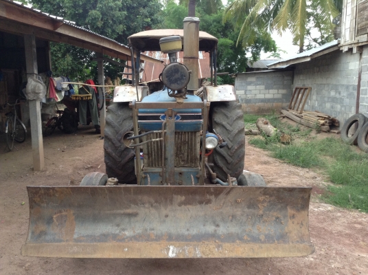 ขายรถไถฟอร์ด 6600 T5 ของแท้ เอกสารเล่มทะเบียนพร้อมชุดโอน ปั้มดี แถมผานดันหน้าและผาน 4 ยางไม่ค่อยสวยแค่นั้น ราคาต่อรองได้