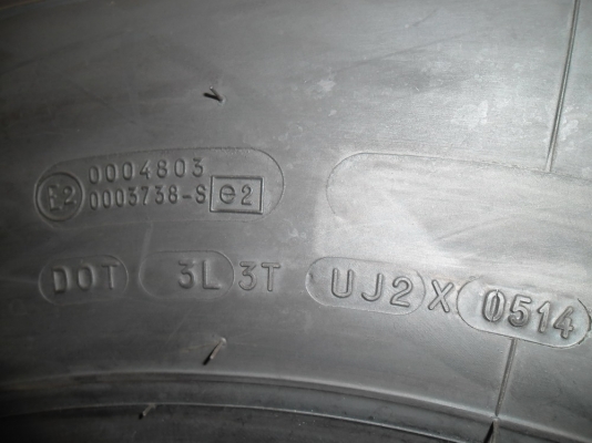 ขายยางมิชลิน 11R22.5 XTE2 แบบไม่มียางใน ปี 2014 ใหม่ๆๆๆๆๆๆๆๆๆๆ