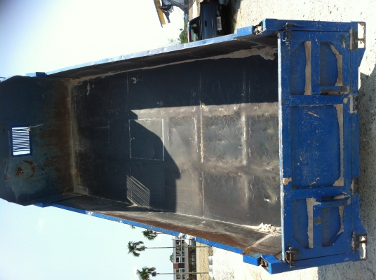 รถบรรทุก 6 ล้อดั้ม5คิวพร้อมใช้งาน