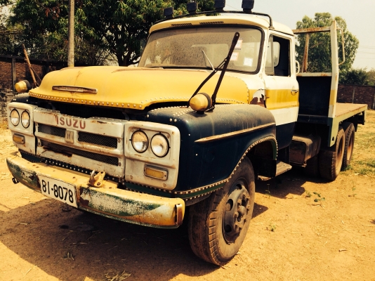 ขายด่วน  รถสิบล้อหัวยาวเพลาเดียว พื้นเรียบ  สภาพดี