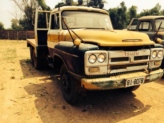 ขายด่วน  รถสิบล้อหัวยาวเพลาเดียว พื้นเรียบ  สภาพดี