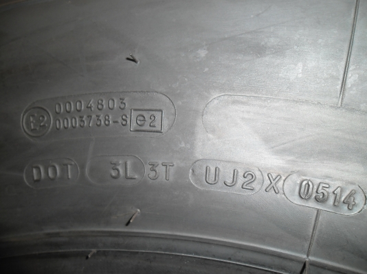 ขายยางมิชลิน 11R22.5 XZE2+ แบบไม่มียางใน ปี 2014 ใหม่ๆๆๆๆๆๆๆๆๆๆ