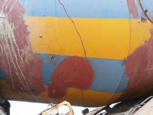 รถนิสสัน 10 ล้อ โม่ปูน CW430 / 230 แรงม้า.  ปี 32  สนใจติดต่อ  081 - 6079515