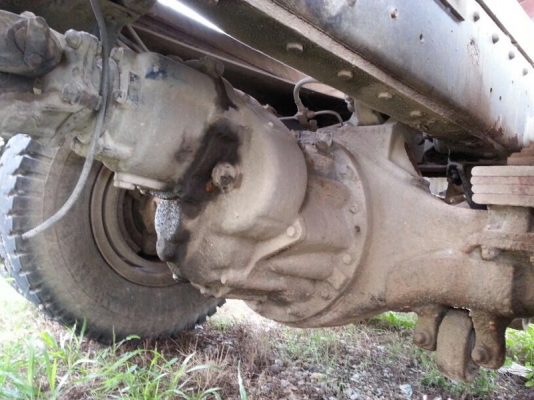 รถนิสสัน 10 ล้อ โม่ปูน CW430 / 230 แรงม้า.  ปี 32  สนใจติดต่อ  081 - 6079515