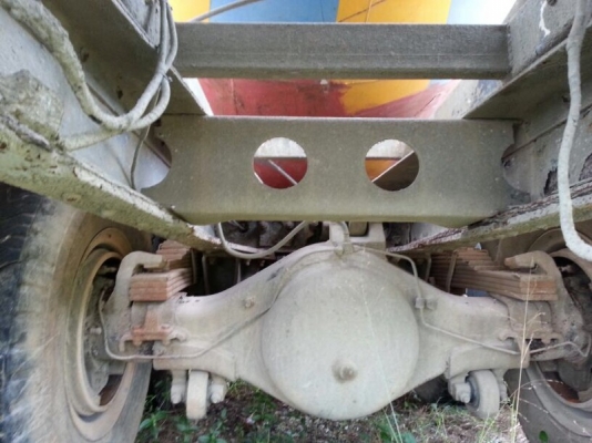 รถนิสสัน 10 ล้อ โม่ปูน CW430 / 230 แรงม้า.  ปี 32  สนใจติดต่อ  081 - 6079515