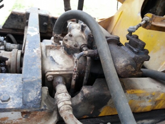 รถนิสสัน 10 ล้อ โม่ปูน CW430 / 230 แรงม้า.  ปี 32  สนใจติดต่อ  081 - 6079515