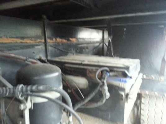 รถฮีโน่ 10 ล้อ ( ไม่ดั้ม ) 344 แรงม้า. ปี 52  ( ขายแม่ , ลูก )   สนใจติดต่อ  081 - 6079515