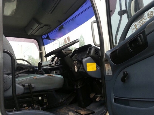 รถฮีโน่ 10 ล้อ ( ไม่ดั้ม ) 344 แรงม้า. ปี 52   สนใจติดต่อ  081 - 6079515