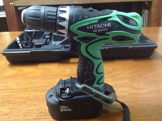 ขายสว่านไขควงไร้สาย HITACHI 18V เก่าเก็บคุณภาพเกินราคา
