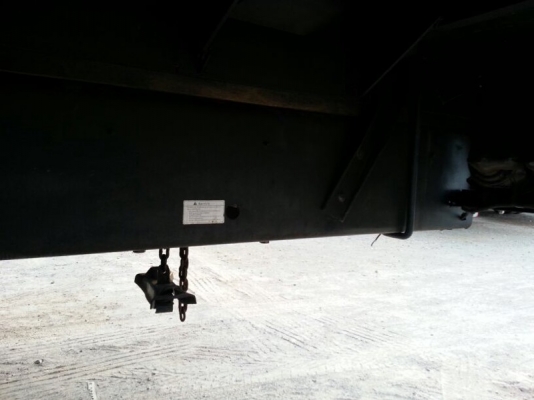 รถฮีโน่ 10 ล้อ พื้นเรียบ  220 แรงม้า. ปี 52   สนใจติดต่อ 081 - 6079515