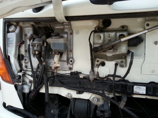 รถฮีโน่ 10 ล้อ พื้นเรียบ  220 แรงม้า. ปี 52   สนใจติดต่อ 081 - 6079515