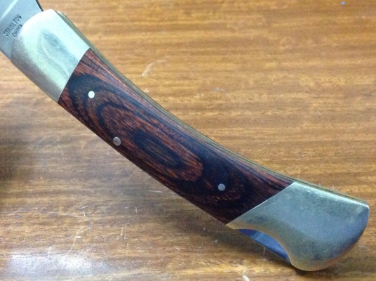 ขายมีดพก Remington ด้ามทองเหลือง หุ้มด้วยไม้คลาสสิคมาก ขายมีดพก Remington ด้ามทองเหลือง หุ้มด้วยไม้คลาสสิคมาก