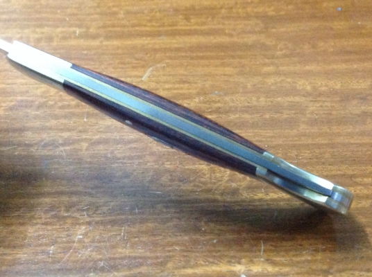 ขายมีดพก Remington ด้ามทองเหลือง หุ้มด้วยไม้คลาสสิคมาก ขายมีดพก Remington ด้ามทองเหลือง หุ้มด้วยไม้คลาสสิคมาก