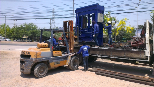 Sell> ขายเครื่องอัดกระดาษ/อัดกระป๋อง ไฮดรอลิค ตัวใหญ่ พร้อมใช้งานครับ เครื่องสภาพสวยครับ อัดได้ทุกประเภท กำแพงแสน นครปฐมครับ