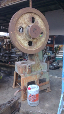 Sell> ขายปั้มโลหะ ทรงระฆัง 30 ตัน พร้อมใช้งานครับ เจ้าของเดิมไม่ได้ใช้เลยขาย ไม่มีตำหนิ เดิมๆเลยครับ 42,000- ครับ