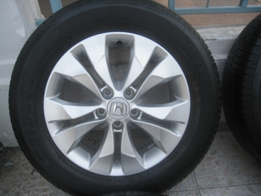 ขายล้อแม็กป้ายแดง Honda CRV G4 17"x6.5" et50 5รู114.3 พร้อมยาง ปี13 สนใจติดต่อเล็กคลองสามครับ 081-3747940