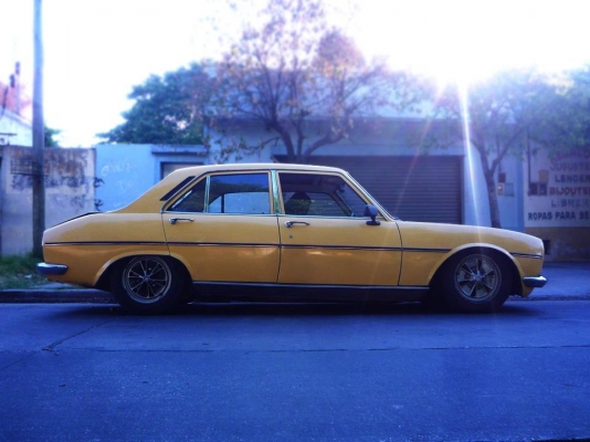 ขายเปอร์โย504 สภาพสวยพร้อมใช้ ขายเปอร์โย504 สภาพสวยพร้อมใช้