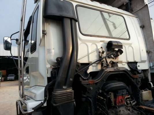 รถอีซูซุ 10 ล้อ  230 แรงม้า. ปี 50  ( ขายหัว , คัชซี )  สนใจติดต่อ 081 - 6079515