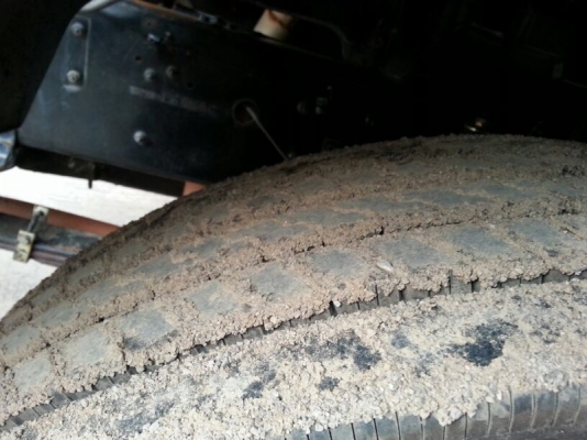 รถอีซูซุ 10 ล้อ  230 แรงม้า. ปี 50  ( ขายหัว , คัชซี )  สนใจติดต่อ 081 - 6079515