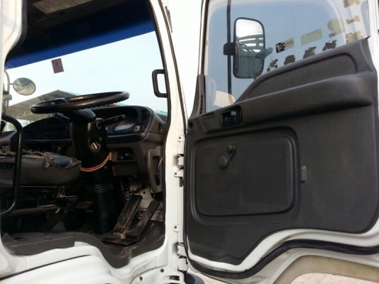 รถอีซูซุ 10 ล้อ  230 แรงม้า. ปี 50  ( ขายหัว , คัชซี )  สนใจติดต่อ 081 - 6079515