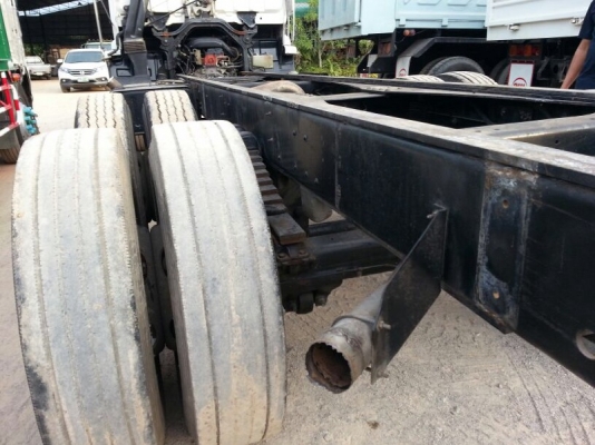 รถอีซูซุ 10 ล้อ  230 แรงม้า. ปี 50  ( ขายหัว , คัชซี )  สนใจติดต่อ 081 - 6079515