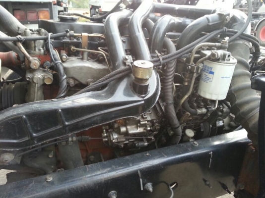 รถอีซูซุ 10 ล้อ  230 แรงม้า. ปี 50  ( ขายหัว , คัชซี )  สนใจติดต่อ 081 - 6079515