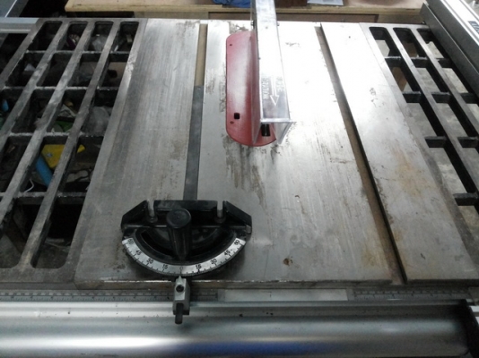 โต๊ะเลื่อยวงเดือน 12 นิ้ว BOYE สภาพใหม่ ใช้งานมาน้อย