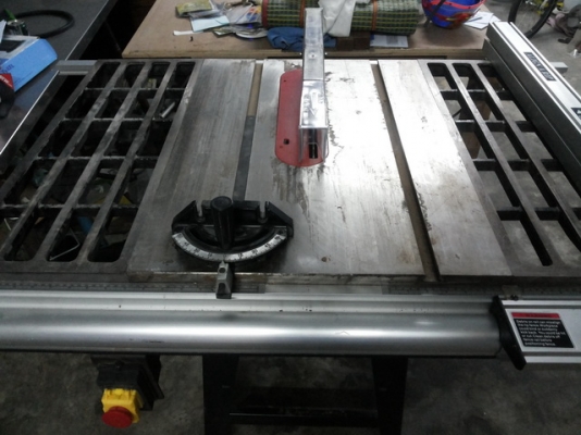 โต๊ะเลื่อยวงเดือน 12 นิ้ว BOYE สภาพใหม่ ใช้งานมาน้อย