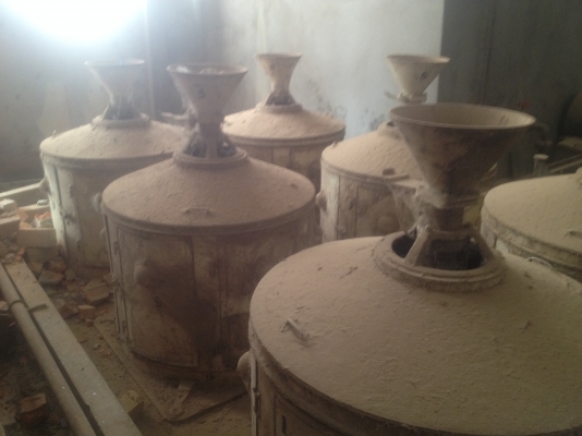 หินโคลนมือสอง 24-26  26-28 สภาพดี