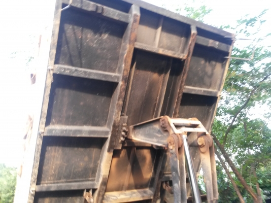 รถ6ล้อดั้ม ยี่ห้อhino รุ่นfc9jela 175แรง ปี56 รถ6ล้อดั้ม ยี่ห้อhino รุ่นfc9jela 175แรง ปี56