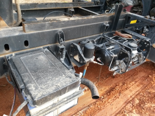 รถ6ล้อดั้ม ยี่ห้อhino รุ่นfc9jela 175แรง ปี56 รถ6ล้อดั้ม ยี่ห้อhino รุ่นfc9jela 175แรง ปี56