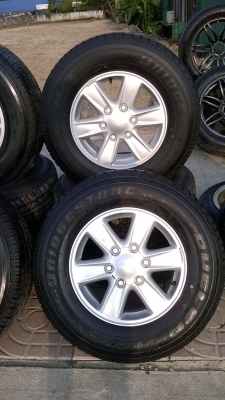 ล้อขอบ16พร้อมยางป้ายแดงชุดละ19800 0806260417 เล็กครับ