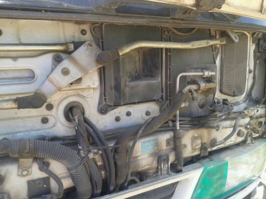 รถอีซูซุ 10 ล้อดั้ม 320 แรงม้า. ปี 51 ( รถวิ่ง 4xx,xxx กม. )  สนใจติดต่อ 081 - 6079515