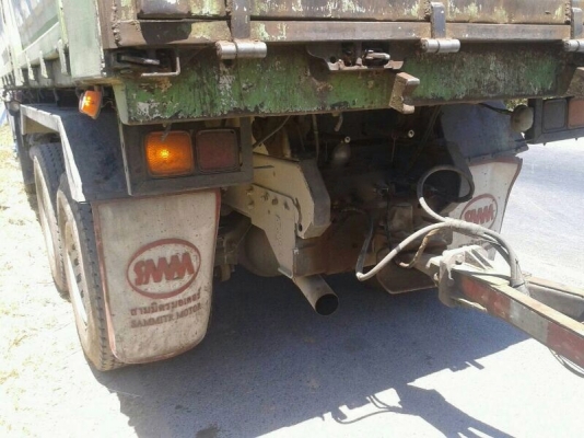 รถอีซูซุ 10 ล้อดั้ม 320 แรงม้า. ปี 51 ( รถวิ่ง 4xx,xxx กม. )  สนใจติดต่อ 081 - 6079515