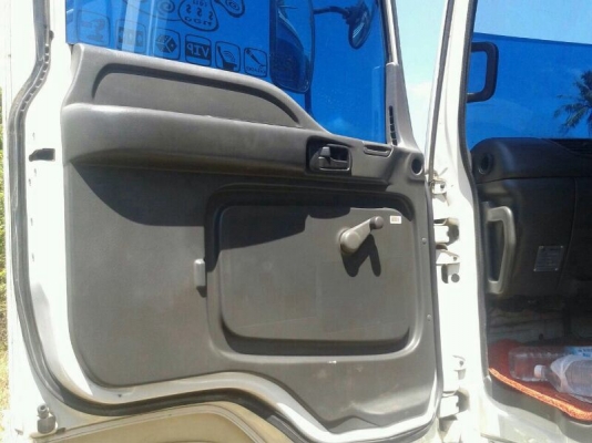 รถอีซูซุ 10 ล้อดั้ม 320 แรงม้า. ปี 51 ( รถวิ่ง 4xx,xxx กม. )  สนใจติดต่อ 081 - 6079515