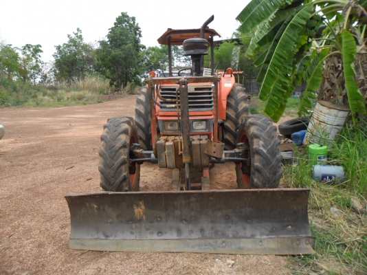 ขายรถไภนา KUBUTA M 900 เดิมๆเอกสารทะเบียนอุปกร ดันหน้าผาน 3 ทุกย่างเดิมๆ