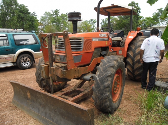 ขายรถไภนา KUBUTA M 900 เดิมๆเอกสารทะเบียนอุปกร ดันหน้าผาน 3 ทุกย่างเดิมๆ
