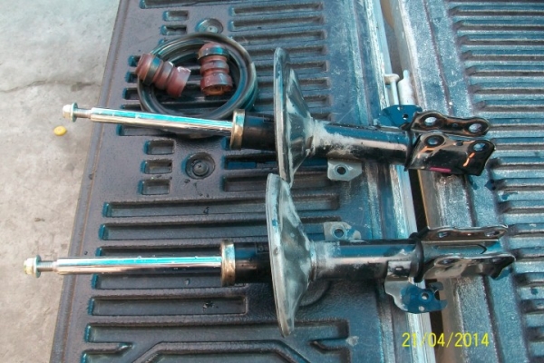 โช้คหน้า คัมรี่ 2.0g