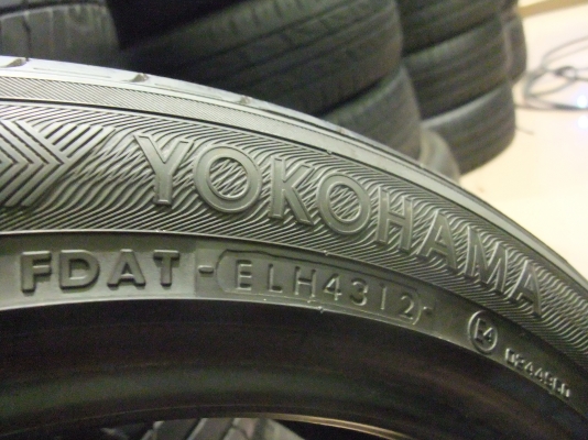 ยาง yokohama 245/45/17 ปี12-11 สภาพสวยๆ ดอกหนาๆ ใ ยาง yokohama 245/45/17 ปี12-11 สภาพสวยๆ ดอกหนาๆ ใ