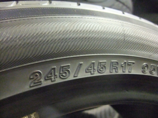 ยาง yokohama 245/45/17 ปี12-11 สภาพสวยๆ ดอกหนาๆ ใ ยาง yokohama 245/45/17 ปี12-11 สภาพสวยๆ ดอกหนาๆ ใ