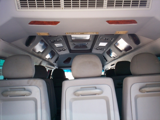 รถตู้TOYOTAหัวจรวด หลังคาสูง ตาเพชร ปี2000 สีบรอนเงิน ก๊าซNGV2ถัง เครื่อง2JZ เกียร์ธรรมดา พวงมาลัยเพาเวอร์ ขาย260000บาท โทร0890671028