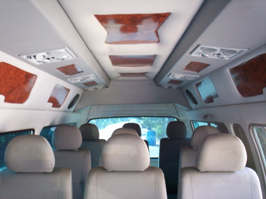 รถตู้TOYOTAหัวจรวด หลังคาสูง ตาเพชร ปี2000 สีบรอนเงิน ก๊าซNGV2ถัง เครื่อง2JZ เกียร์ธรรมดา พวงมาลัยเพาเวอร์ ขาย260000บาท โทร0890671028