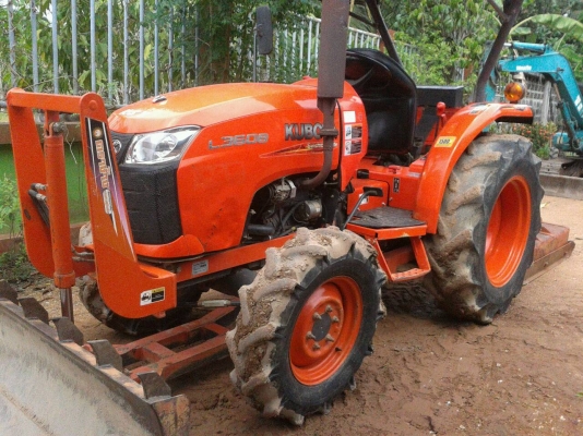 ขายรถไถ KUBOTA  L3608 พร้อมดันหน้า  ผานหลัง รถไร่