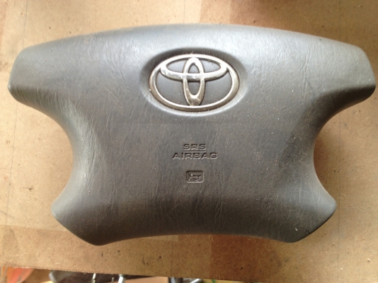 พวงมาลัยแอร์แบ็ค วีโก้ 5500 แอร์แบ็คลูกซ้าย วีโก้ 4500 ที่ ณ พาดกลอน กรู้ป โดยหมวดมินทร์ 086 4085619