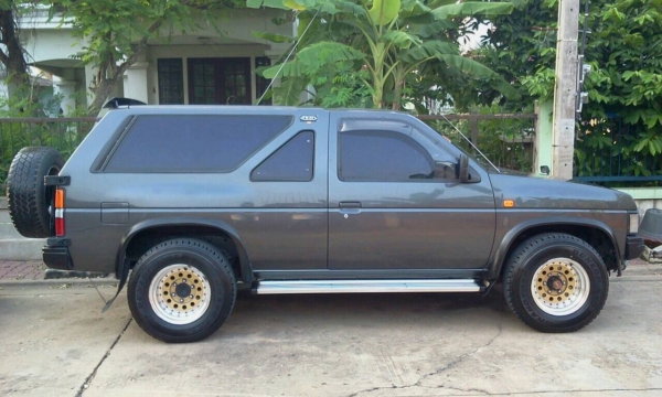 นิสสัน เทอราโน่ 3ประตู 2.7 ดีเซล 4x4  สวยๆ เดิมๆ ขายไม่แพง