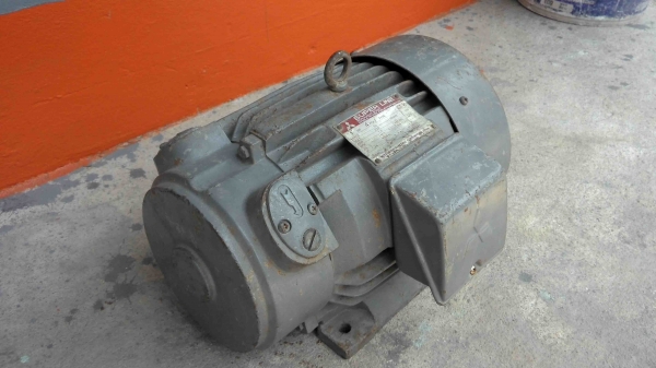 ขออนุญาตขายมอเตอร์ถ่านมิตซู 1 แรง ไฟ2สาย220V. ทุ่นเดิมๆสวยๆสภาพพร้อมใช้งานสักตัวครับ (มี Clip VDO การทำงานครับ) ขออนุญาตขายมอเตอร์ถ่านมิตซู 1 แรง ไฟ2สาย220V. ทุ่นเดิมๆสวยๆสภาพพร้อมใช้งานสักตัวครับ (มี Clip VDO การทำงานครับ)